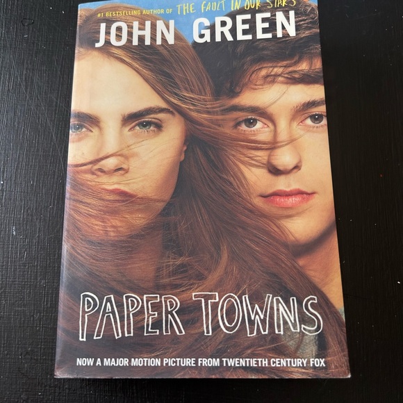 Paper Towns by John Green Book - Picture 1 of 2